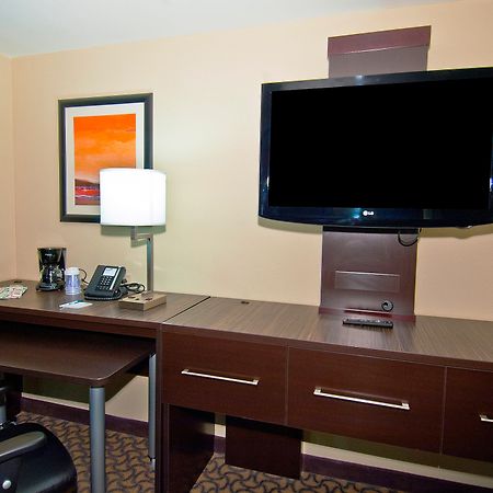 Holiday Inn Express & Suites Jackson/Pearl International Airport Esterno foto
