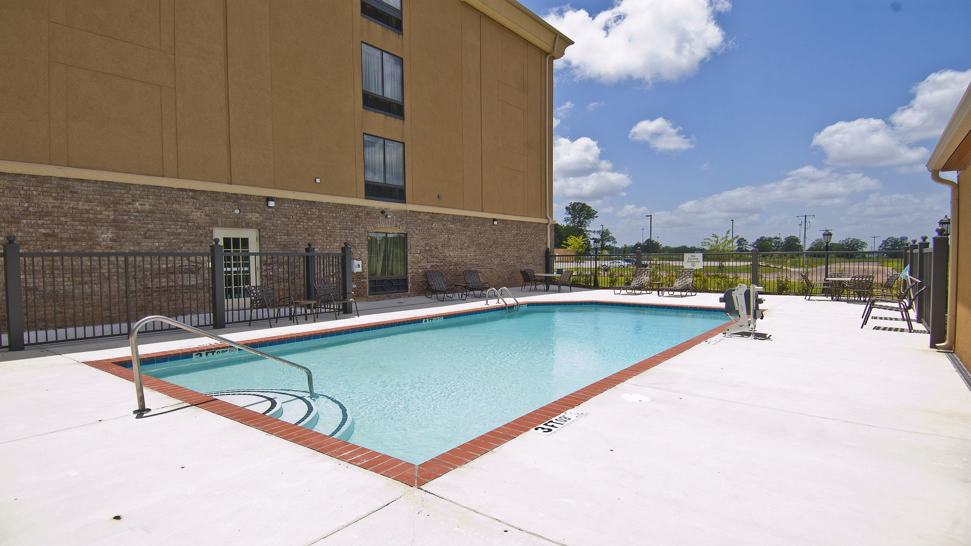 Holiday Inn Express & Suites Jackson/Pearl International Airport Esterno foto