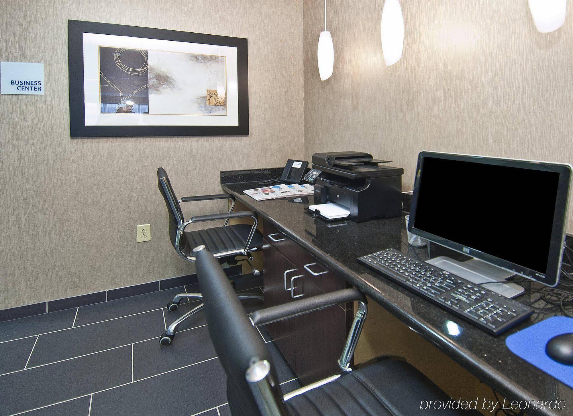 Holiday Inn Express & Suites Jackson/Pearl International Airport Esterno foto