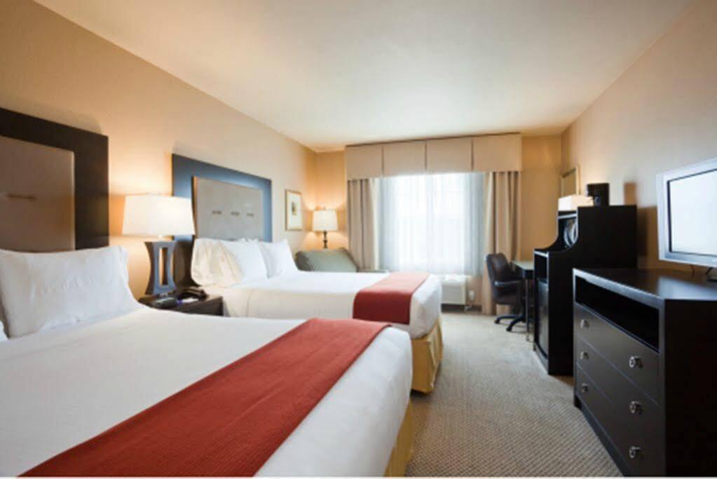 Holiday Inn Express & Suites Jackson/Pearl International Airport Esterno foto